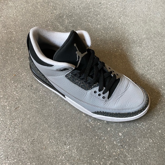 Nike Air Jordan 3 Retro Wolf Grey - Picture 5 of 9